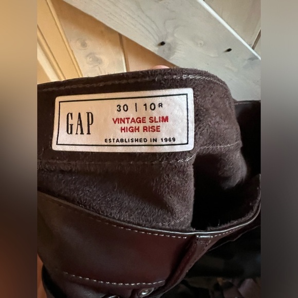 NWT GAP Vintage Slim High Rise Faux Leather Pant - Picture 5 of 9